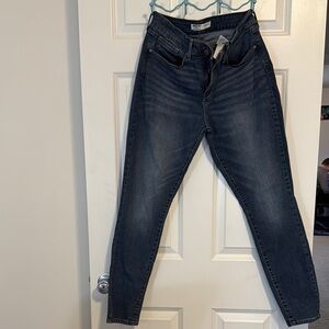 Signature by Levi Strauss Blue Skinny Jeans with Subtle Fade(size 12)